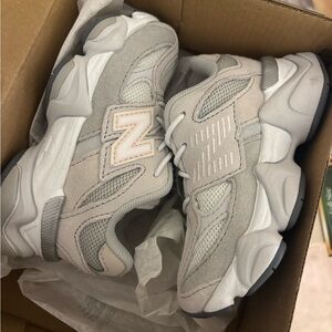 New Balance 9060 girls Gray Sneakers size 7c